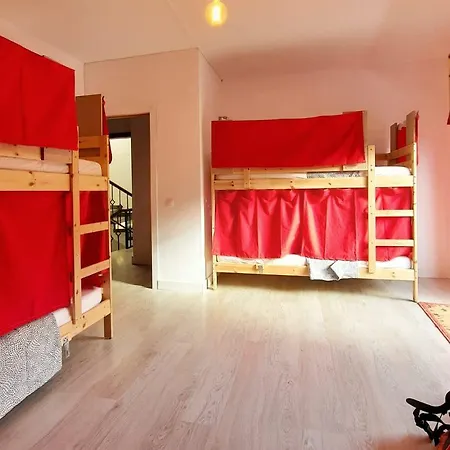 Aguere Nest Ostello *